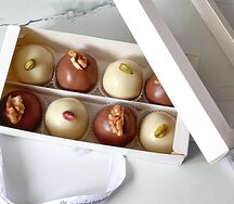 Кейкпопсы шоколадные и ванильные шарики