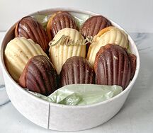 Мадлен в подарочной упаковке на День матери