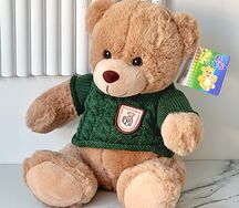 Мишка в зеленой кофточке