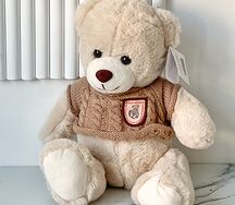 Мишка в бежевой кофточке