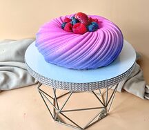 Муссовый торт Три шоколада с ягодами визрь