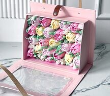 Зефирные цветы в розовой сумке на 1 сентября 