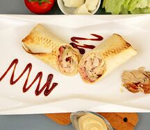 Шаурма с маринованными огурчиками