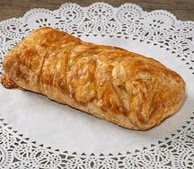 Слойка с ветчиной и сыром