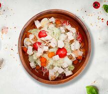 Салат Цезарь с курицей