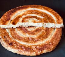 Бурек с сыром и ветчиной
