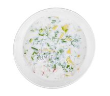 Окрошка с колбасой на кефире