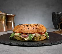 Бейгл с индейкой и моцареллой