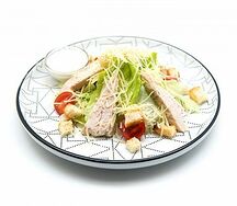 Салат Цезарь с курицей