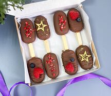 Ассорти Чизкейков в шоколаде с звездочками на 23 февраля