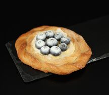 Вензель с голубикой