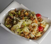 Салат Цезарь с креветками