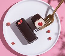 Ванильный сырок с клубникой веган