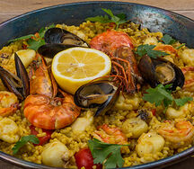 Paella royale avec langouste