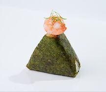 Онигири с креветкой