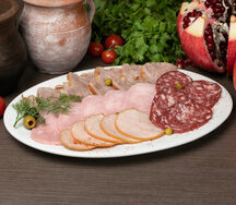 Мясная тарелка