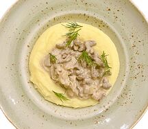 Бефстроганов из говяжьей вырезки