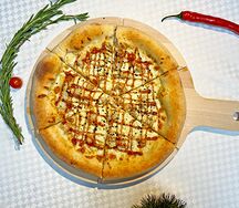 Пицца с креветками и терияки