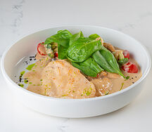Куриная грудка с овощами в сливочном соусе