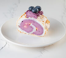 Меренговый рулет Черника-лимон