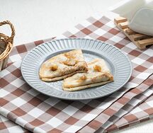 Блинчики с яблоком и корицей 
