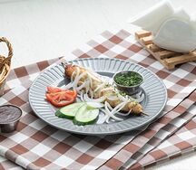 Люля-кебаб с курицей, луком и зеленью