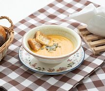 Крем-суп тыквенный со сливками и семечками