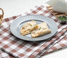 Блинчики с курицей, грибами и сливками