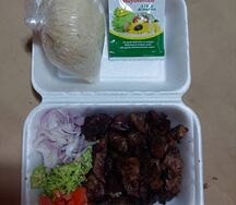 Rognon braisé avec attiéké