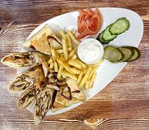 Шаурма Куриная арабика на тарелке