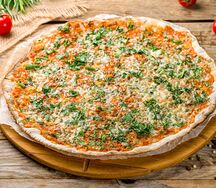 Ламаджо с мясом, сыром и зеленью (ассорти)