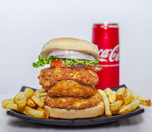 Menu triple chicken crispy burger