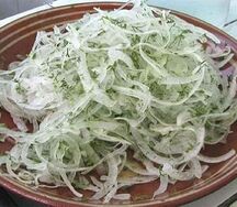 Лук маринованный