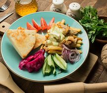 Шаверма на тарелке