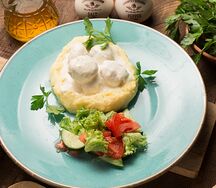 Фрикадельки с пюре