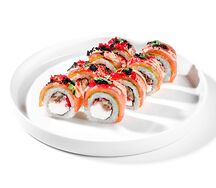 Ролл с лососем и авокадо