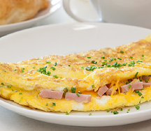 Omelette jambon fromage