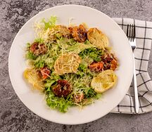 Салат Цезарь с креветкой