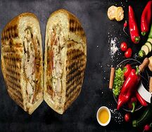 Шаурма в буханке с курицей