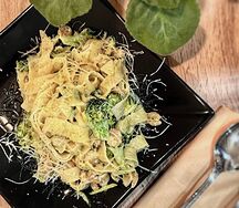 Феттуччине с креветками и брокколи
