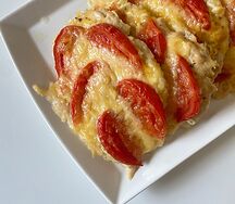 Куриная отбивная с помидором