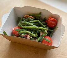 Фасоль стручковая с томатами