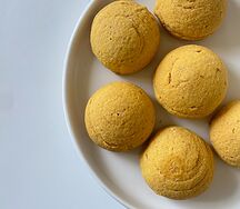 Пирожное Шу с манго