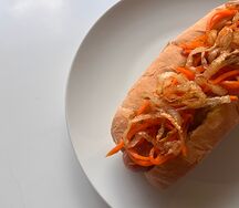 Хот-дог гриль с куриной колбаской