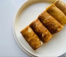 Блины с творогом, изюмом и курагой