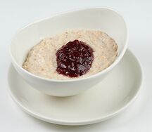 Каша овсяная с джемом
