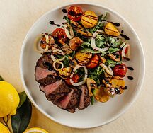 Стейк-салат с говядиной