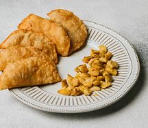 Чебуреки с рапанами и грибами