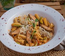 С цыплёнком и овощами