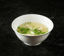 Пельмени с бульоном